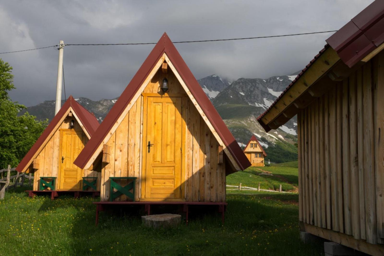 Maple Bungalows Žabljak エクステリア 写真