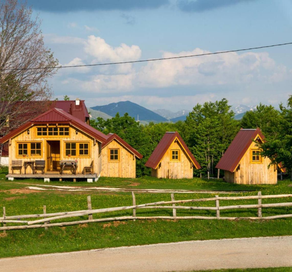 Maple Bungalows Žabljak エクステリア 写真