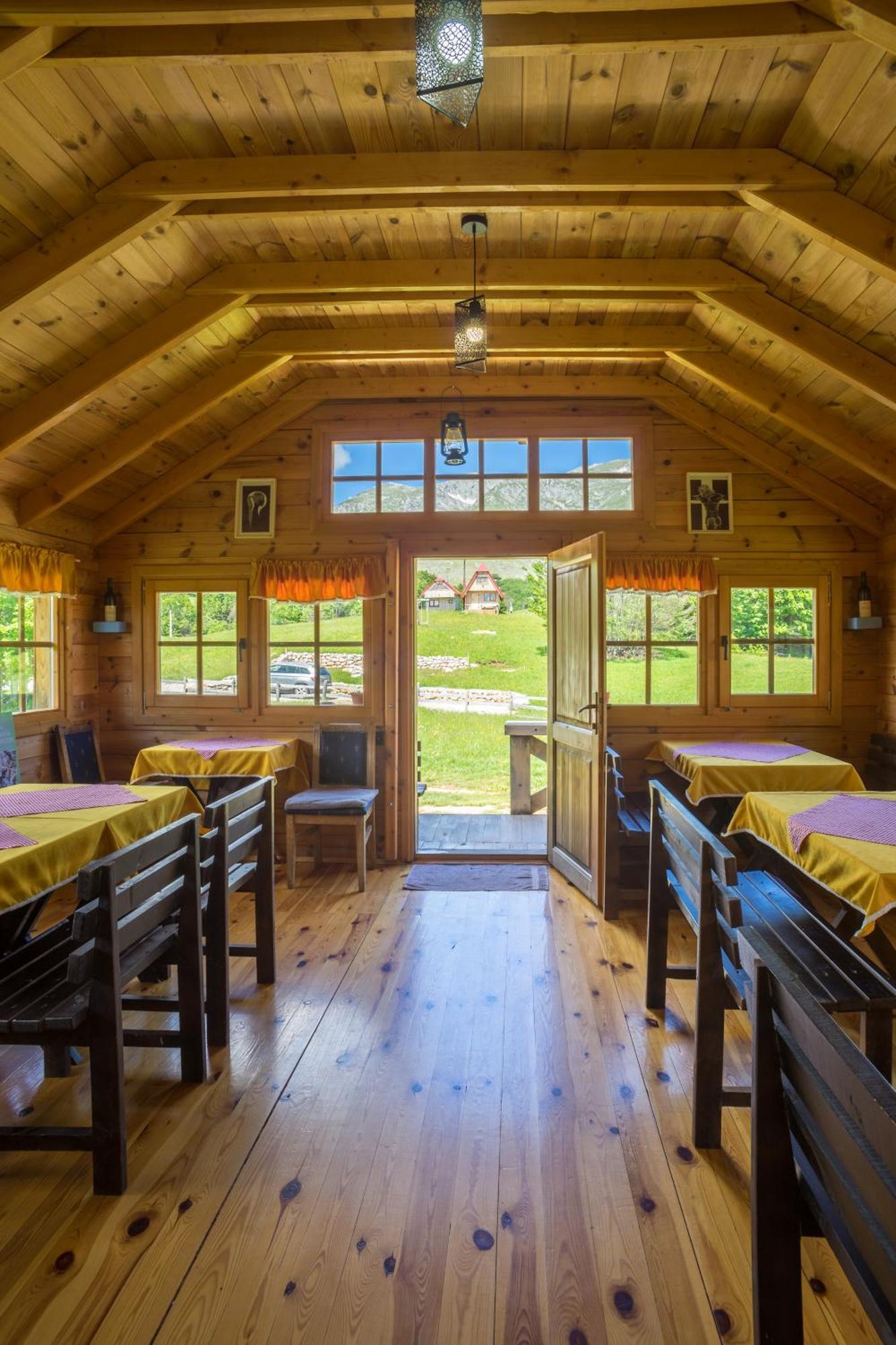 Maple Bungalows Žabljak エクステリア 写真